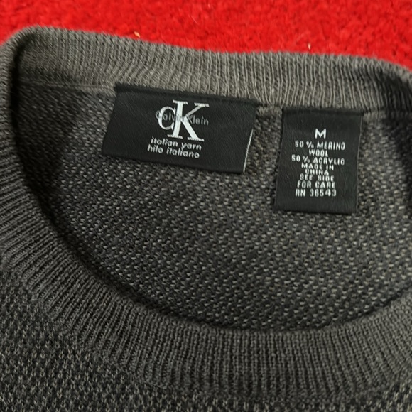 Calvin Klein wool sweater - Picture 2 of 4